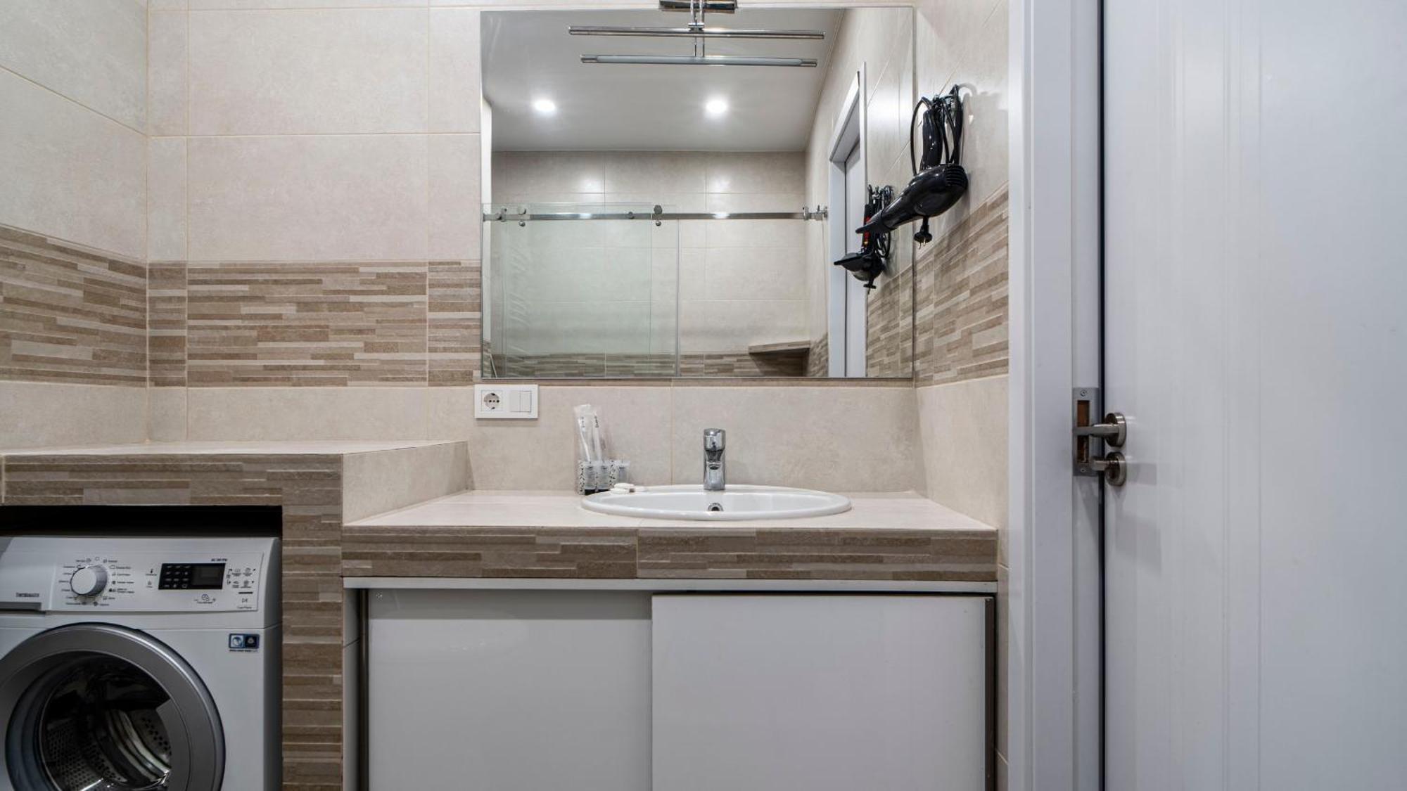 Cozy Apartment In The Heart Of Tbilisi Bagian luar foto