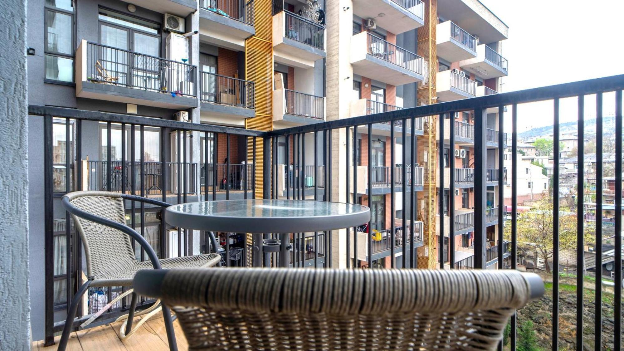 Cozy Apartment In The Heart Of Tbilisi Bagian luar foto